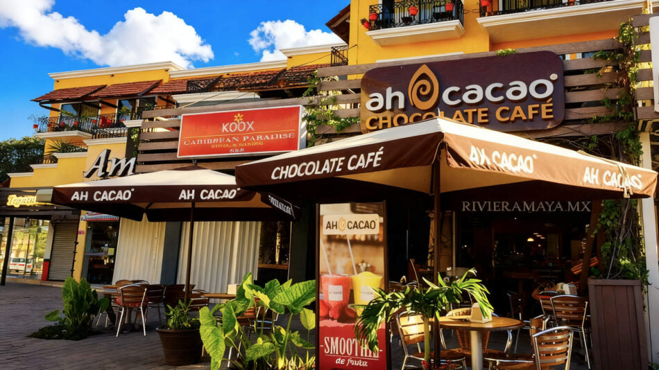 Tienda de Ah Cacao en Quinta y Constituyentes. Foto de Rivieramaya.mx