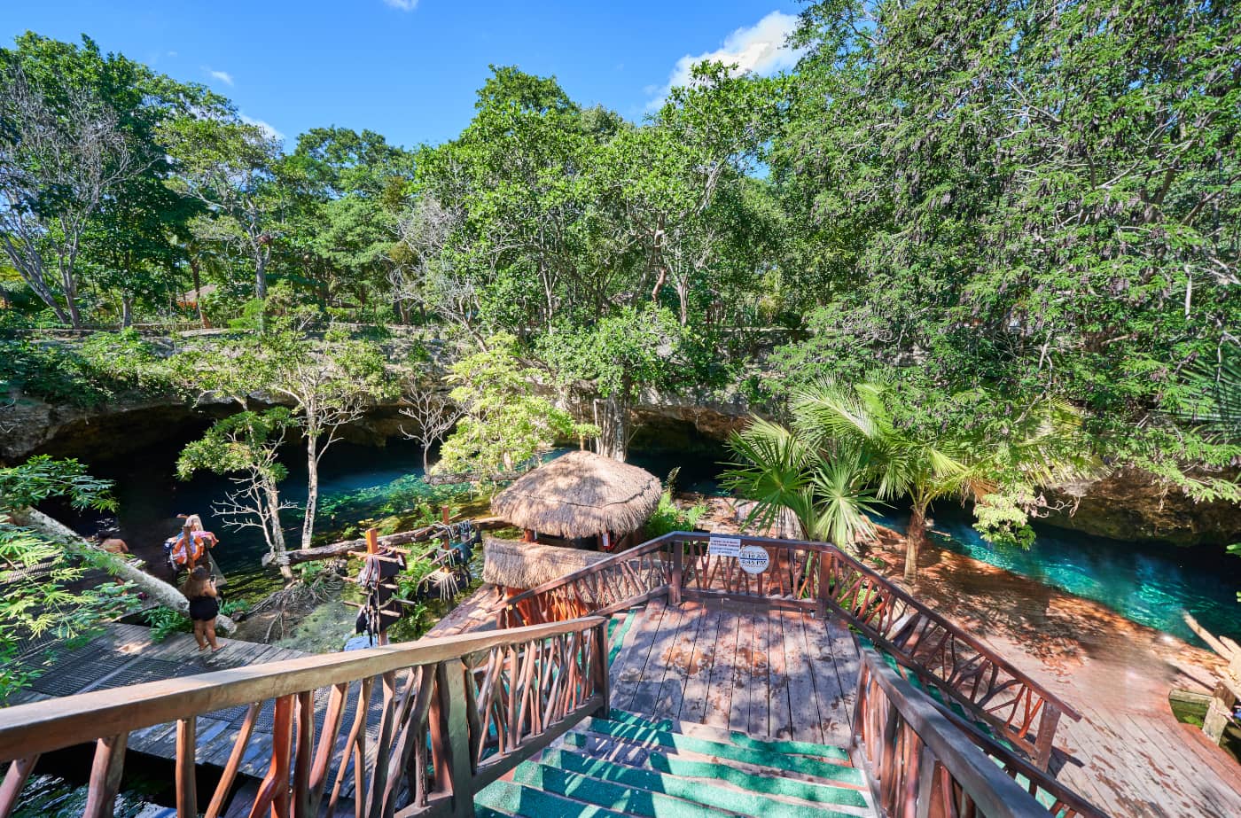 Entrada Al Gran Cenote.